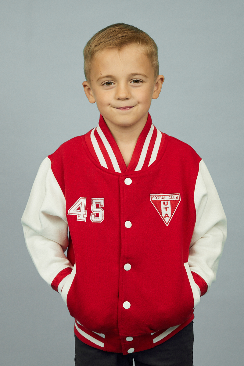 GEACĂ COLLEGE UTA COPII – DESIGN CASUAL