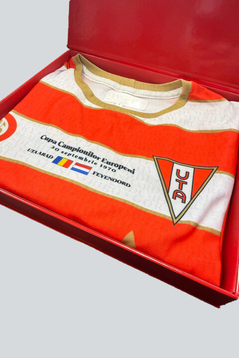 Set tricou aniversar UTA – Feyenoord și cutie premium, ediție exclusivă