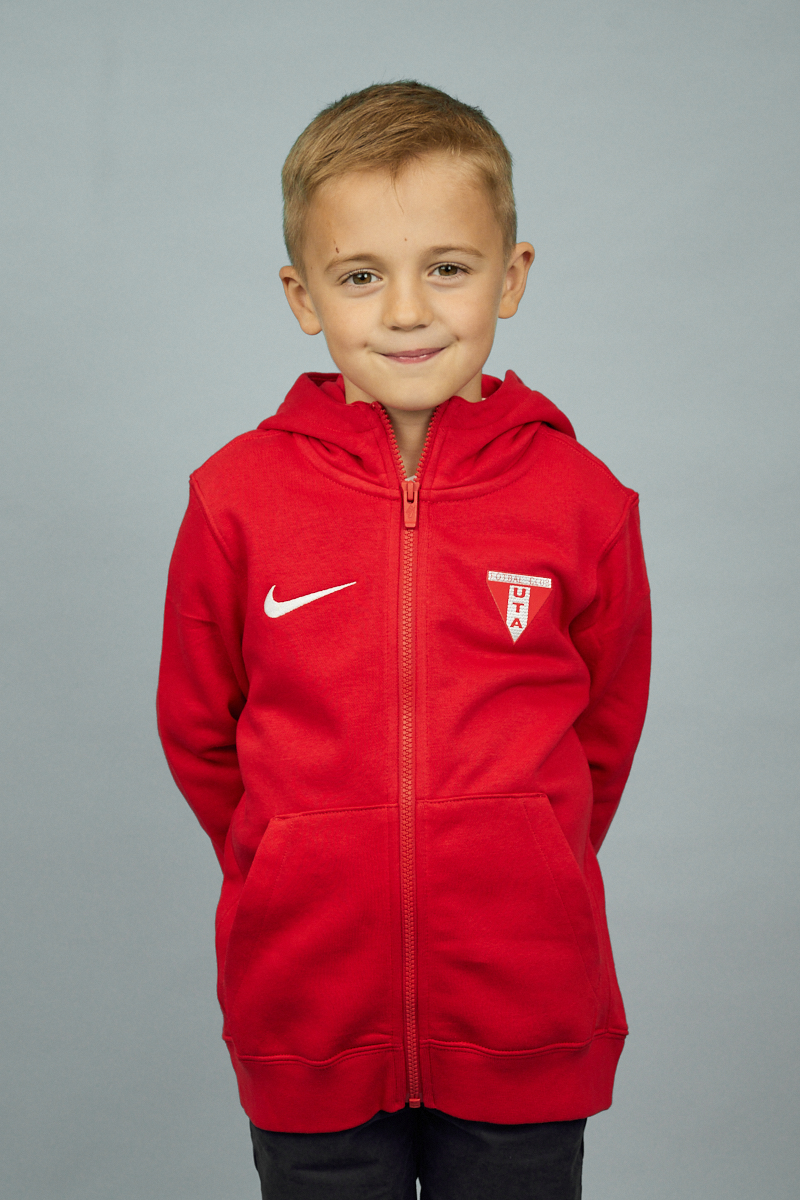 HANORAC NIKE ROȘU UTA CU FERMOAR COPII – CONFORT ZILNIC