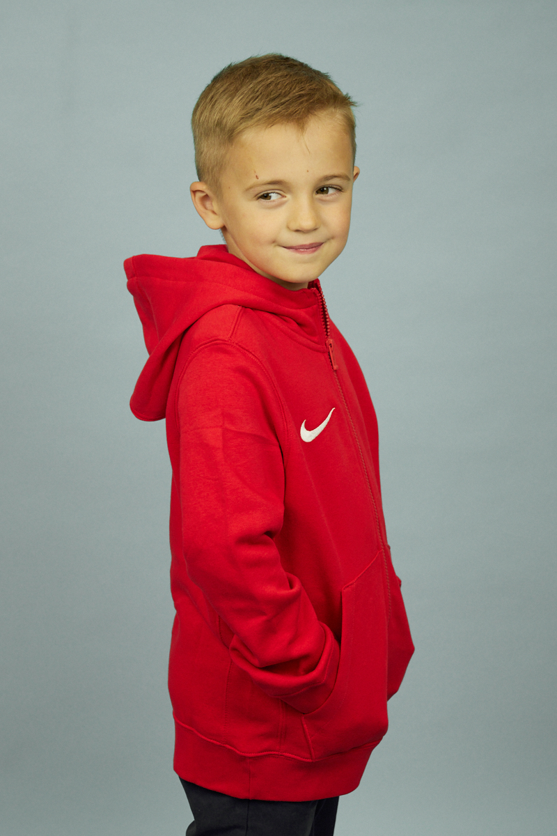 HANORAC NIKE ROȘU UTA CU FERMOAR COPII – CONFORT ZILNIC