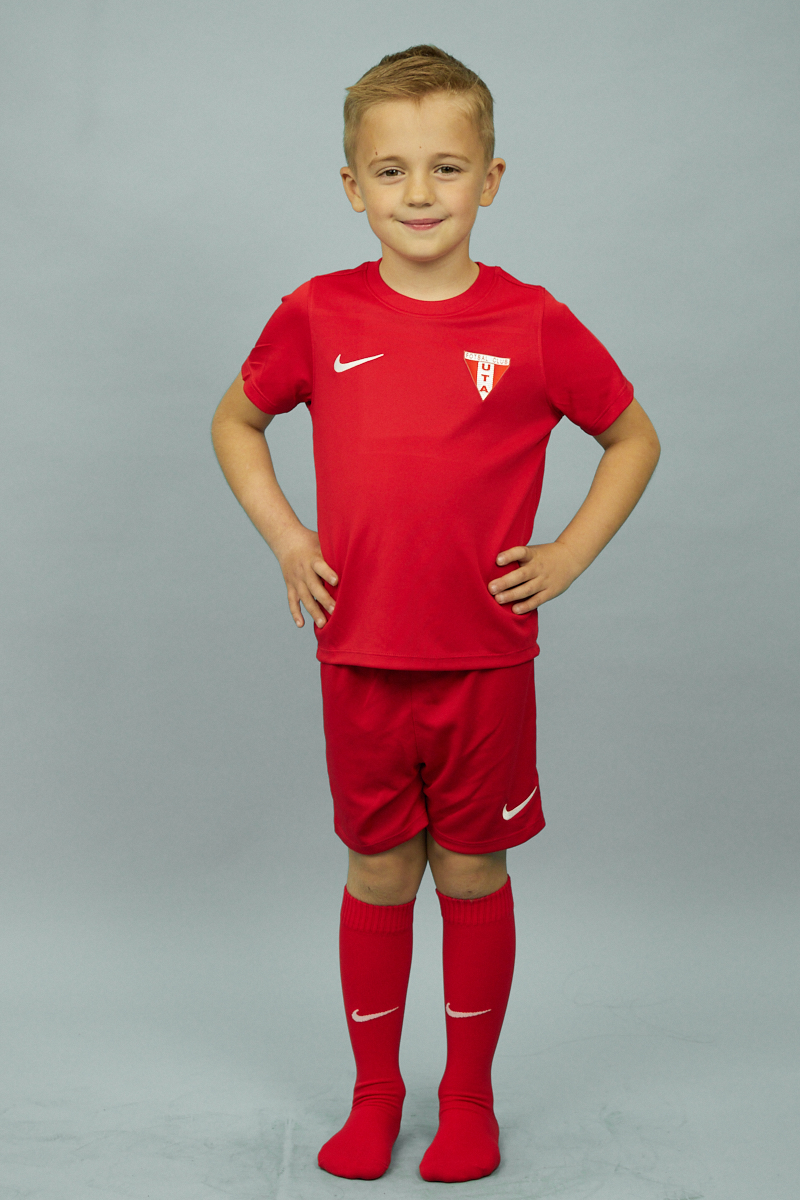 SET ECHIPAMENT UTA COPII NIKE ROȘU – TRICOU, PANTALONI ȘI ȘOSETE
