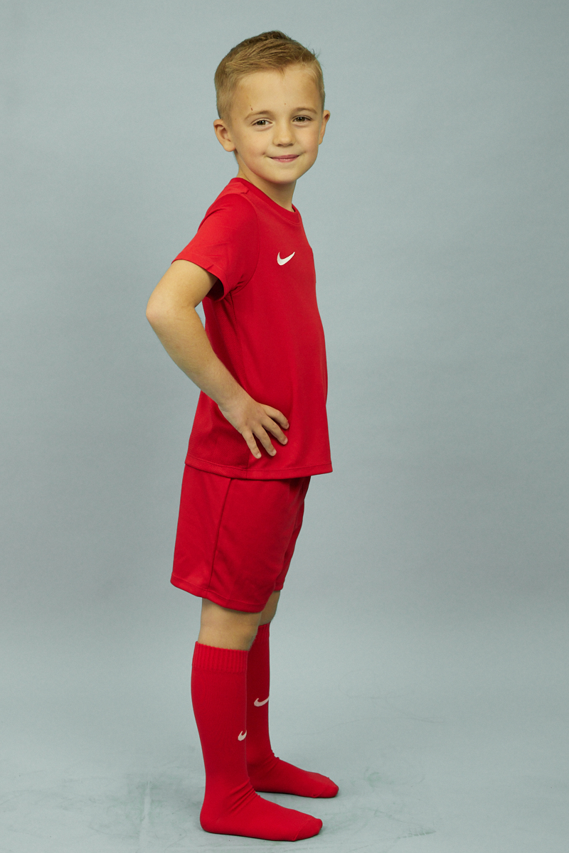 SET ECHIPAMENT UTA COPII NIKE ROȘU – TRICOU, PANTALONI ȘI ȘOSETE