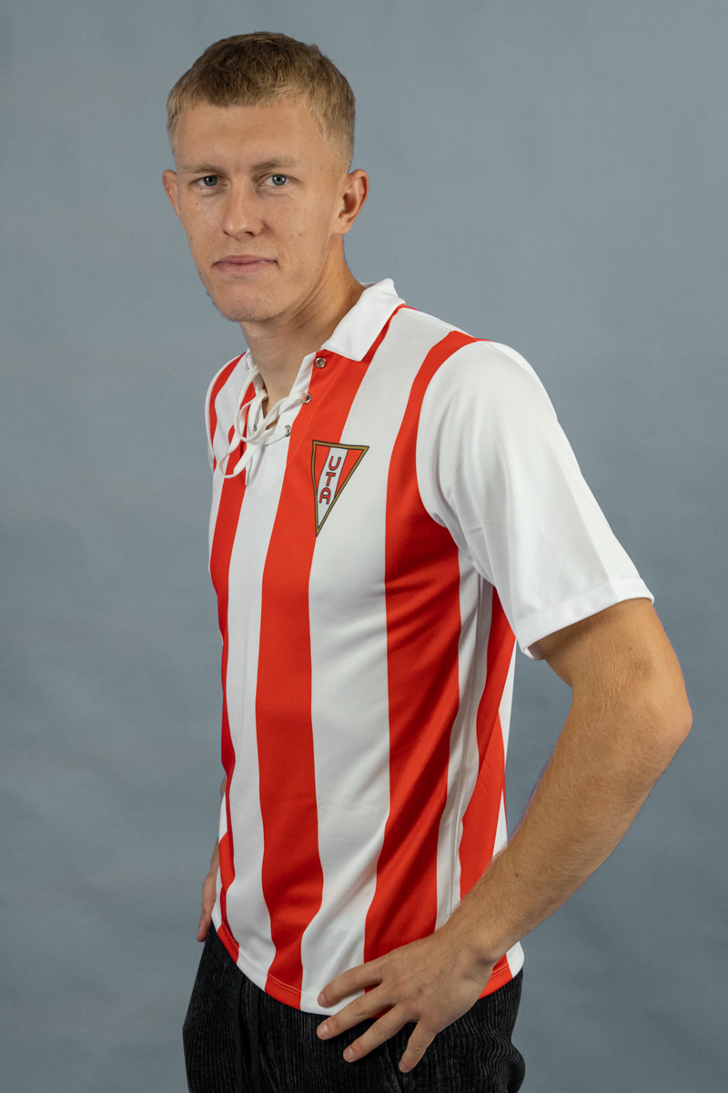 TRICOU RETRO UTA CU SNUR, MODEL CLASIC