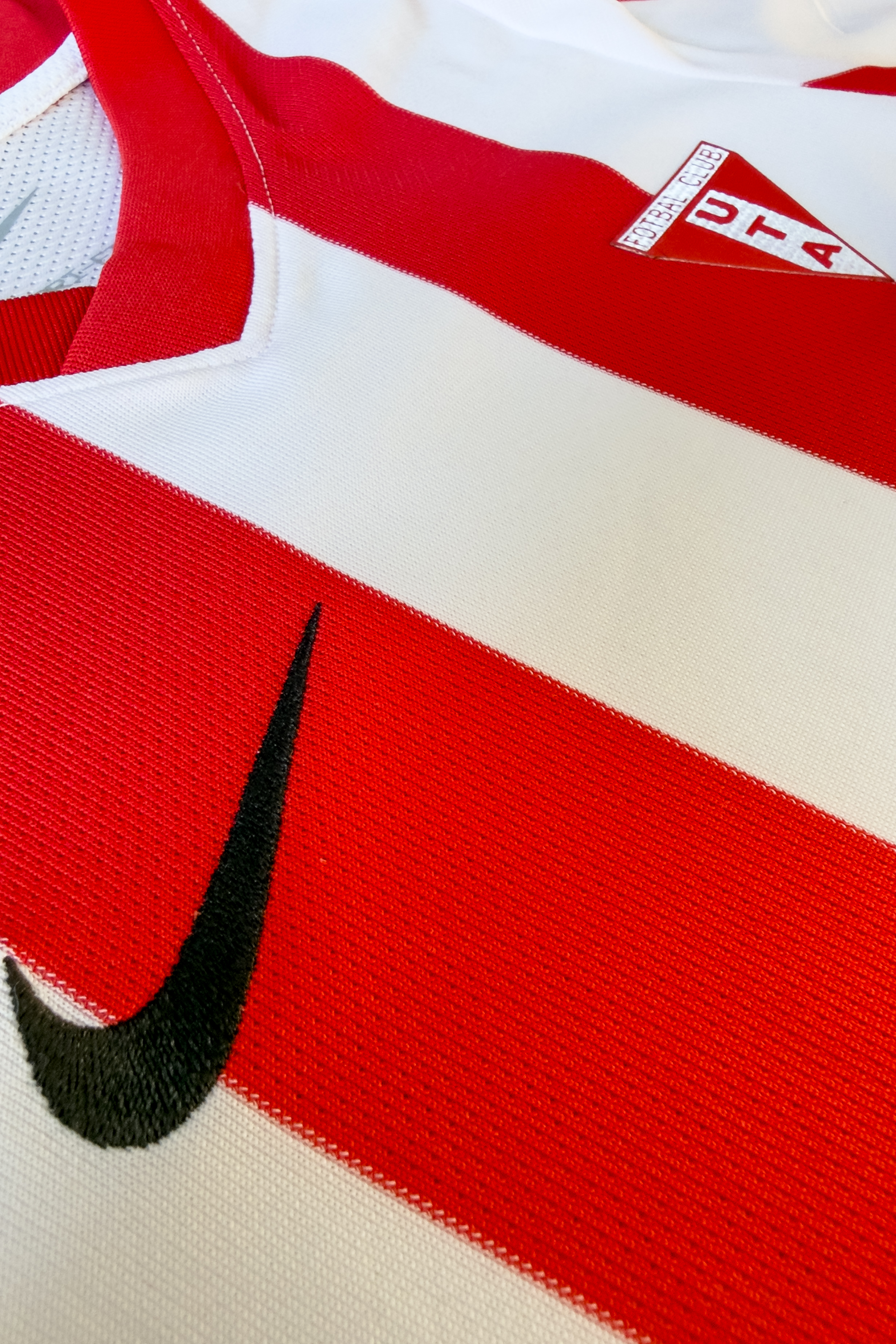 Tricou suporter copii UTA Nike - dungi roșu alb